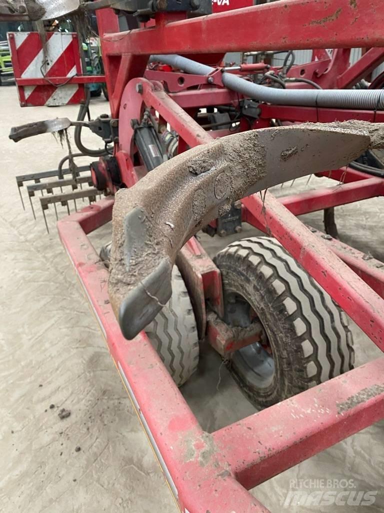 Horsch Terrano 6 FG Déchaumeur, cultivateur