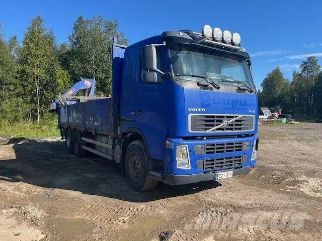 Volvo FH 12 6x2 Camion plateau ridelle avec grue