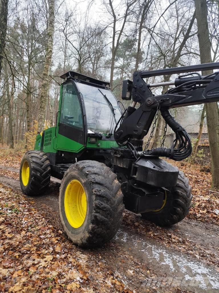 John Deere 770 Abatteuse