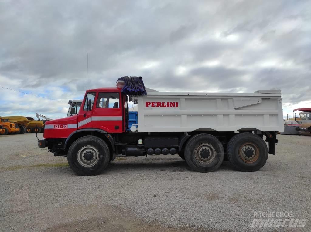 Perlini 131.33D2/C1 Autre camion
