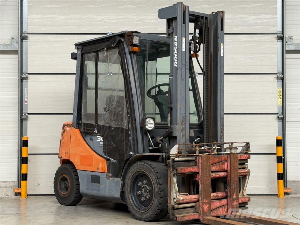 Doosan D30S-5 Chariots diesel