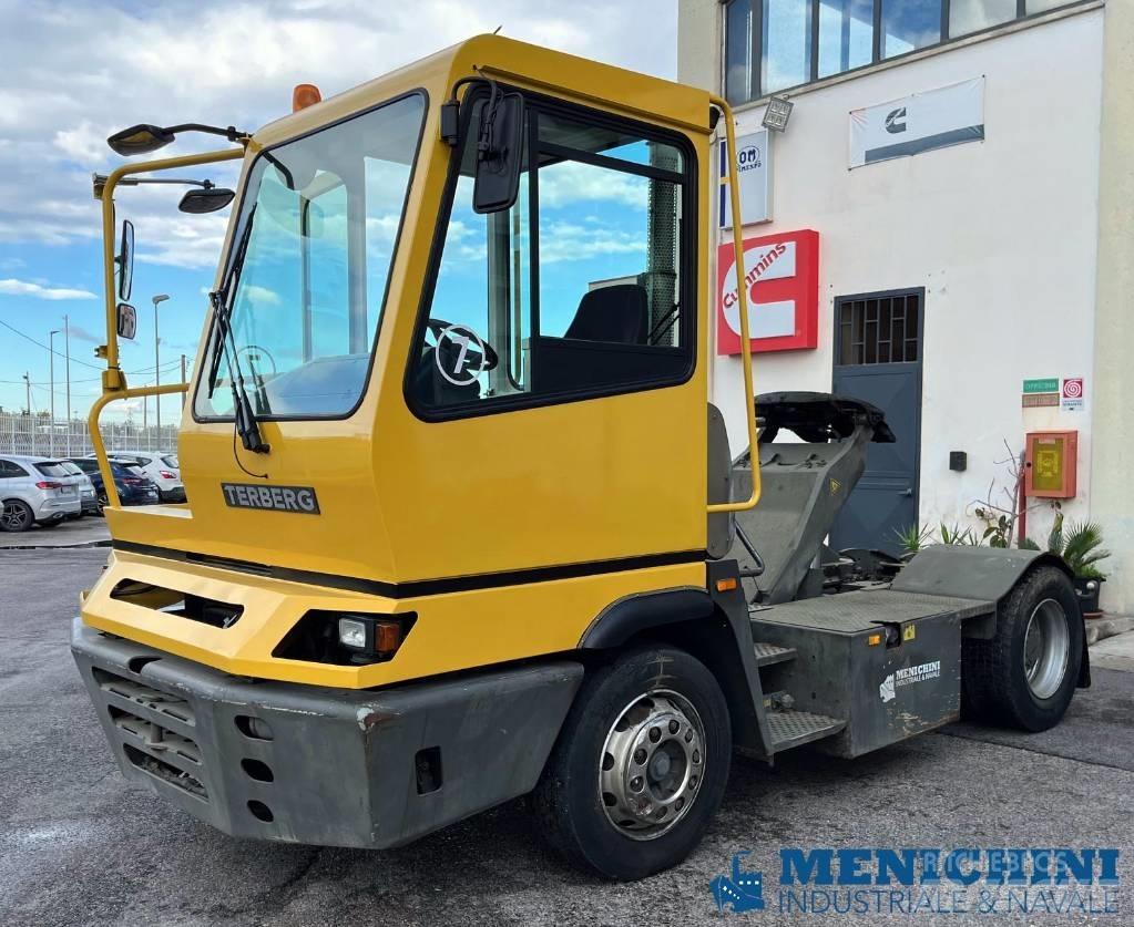 Terberg YT 182 Tracteur de manœuvre