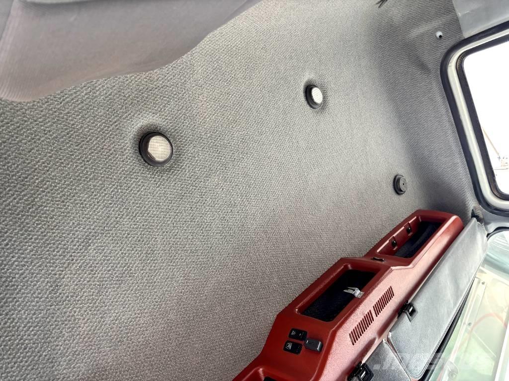 Mack CHU 613 Camion dépannage