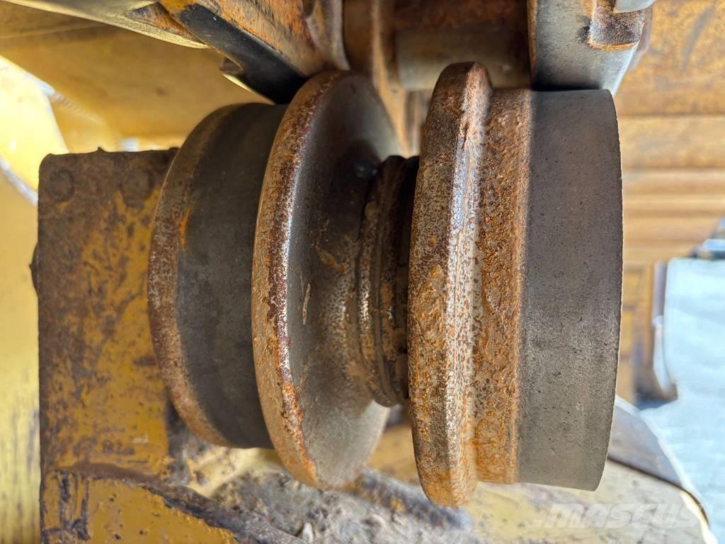 CAT D 6 K 2 LGP Bouteurs sur chenilles