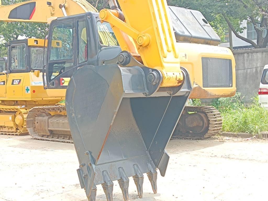 Hyundai R220LC-9S Pelle sur chenilles