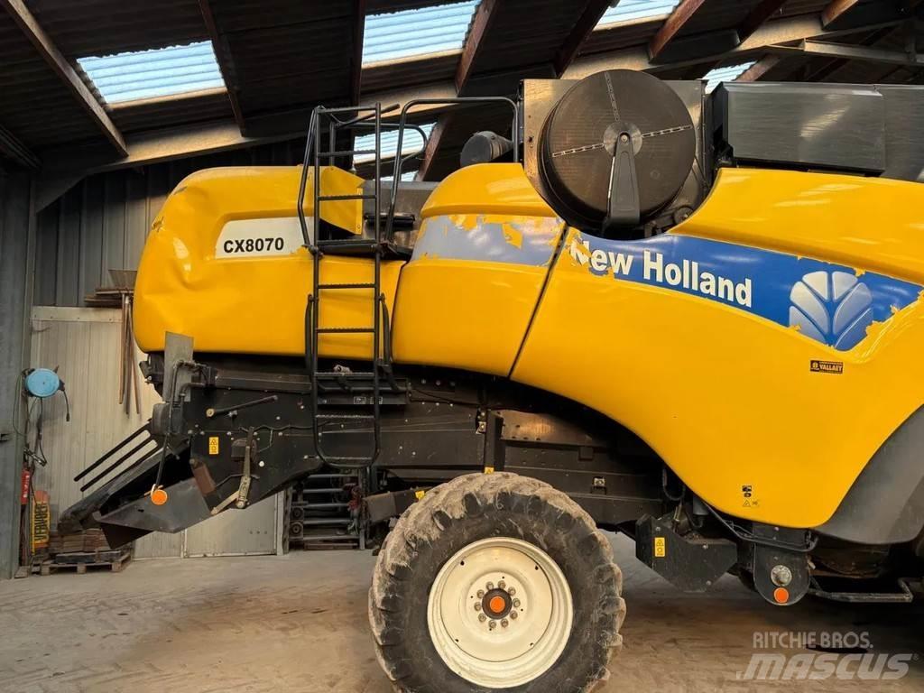 New Holland CX8070 Moissonneuse batteuse