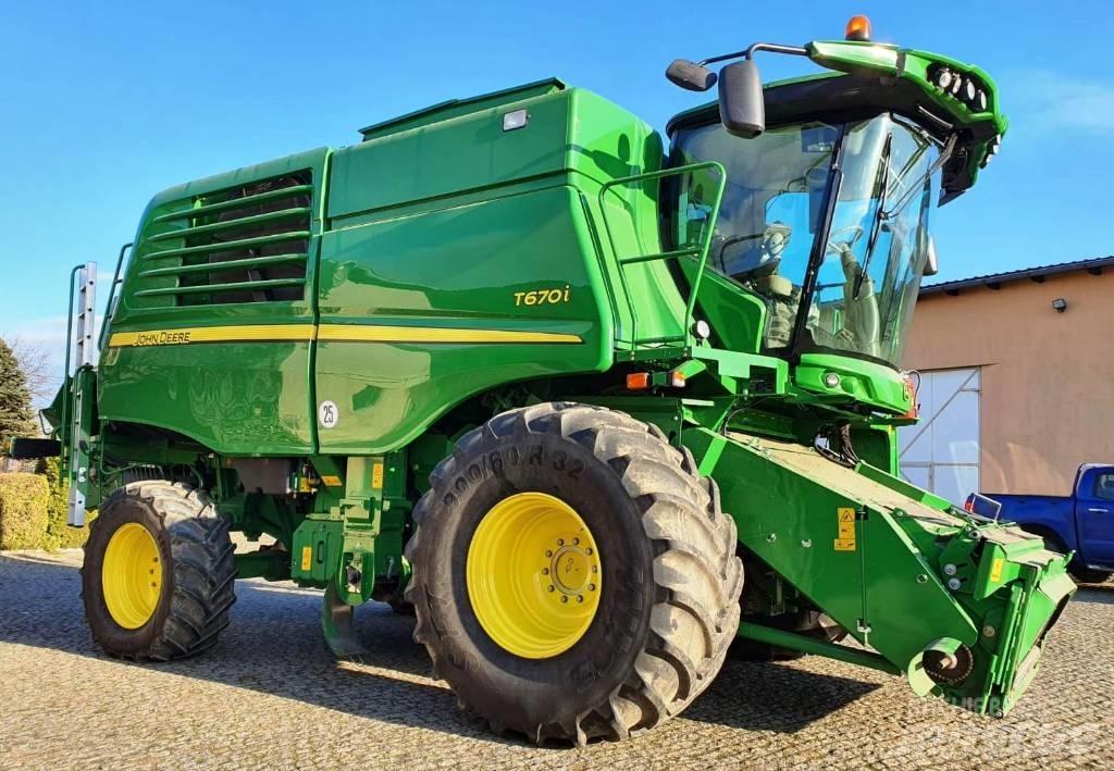 John Deere T670 Moissonneuse batteuse