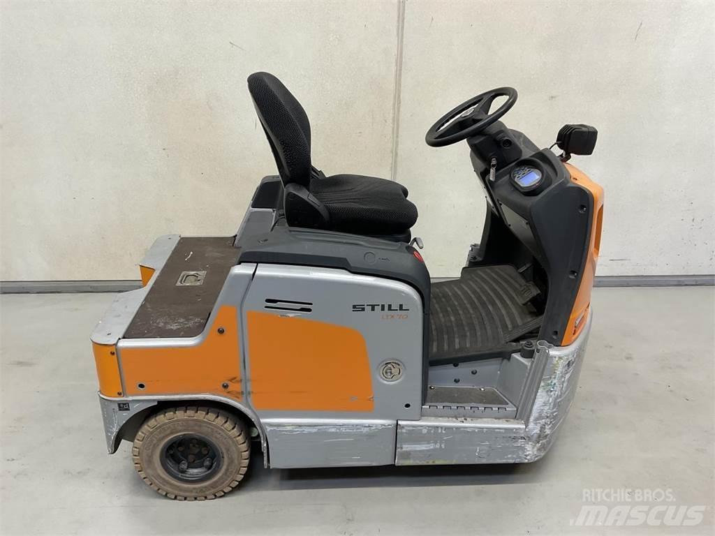 Still LXT70 Tracteur de manœuvre
