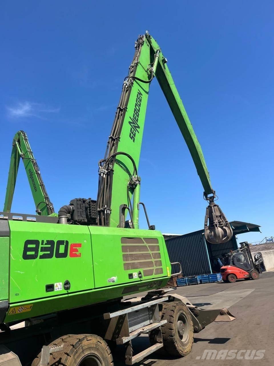 Sennebogen 830E Pelle sur pneus