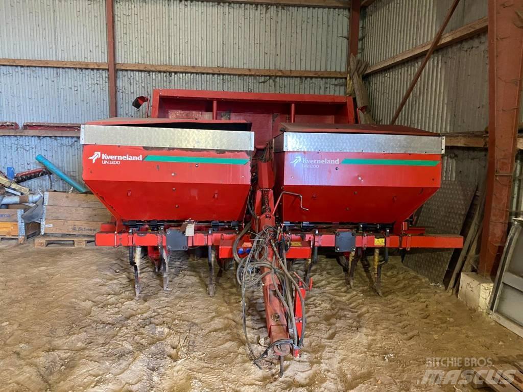 Kverneland UN 3200 Planteurs de pommes de terre