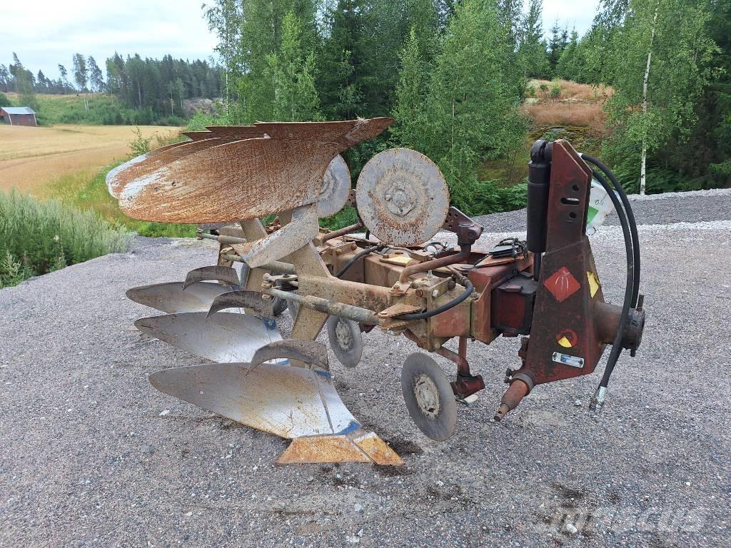 Överum CV 398H Charrue réversible
