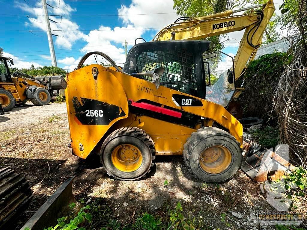 CAT 256 C Chargeuse compacte