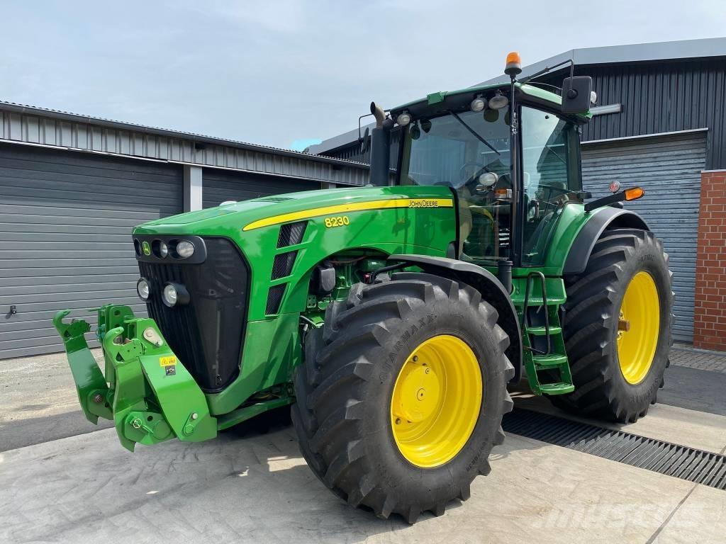 John Deere 8230 ILS Tracteur