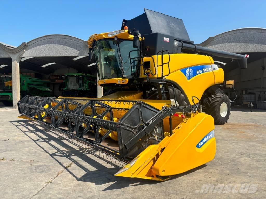 New Holland CR 9090 Moissonneuse batteuse