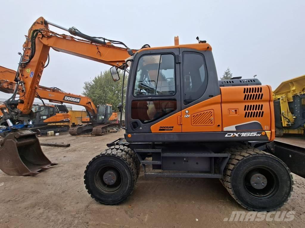Doosan DX 165 W-5 Pelle sur pneus