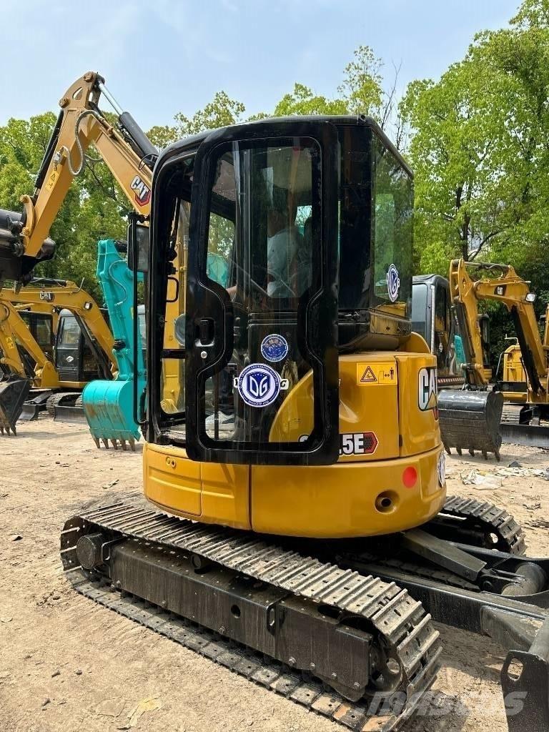 CAT 303.5E2 Mini pelle < 7t