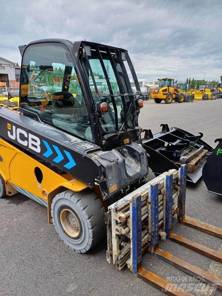 JCB TLT30-19E 2WD Chariots élévateurs électriques