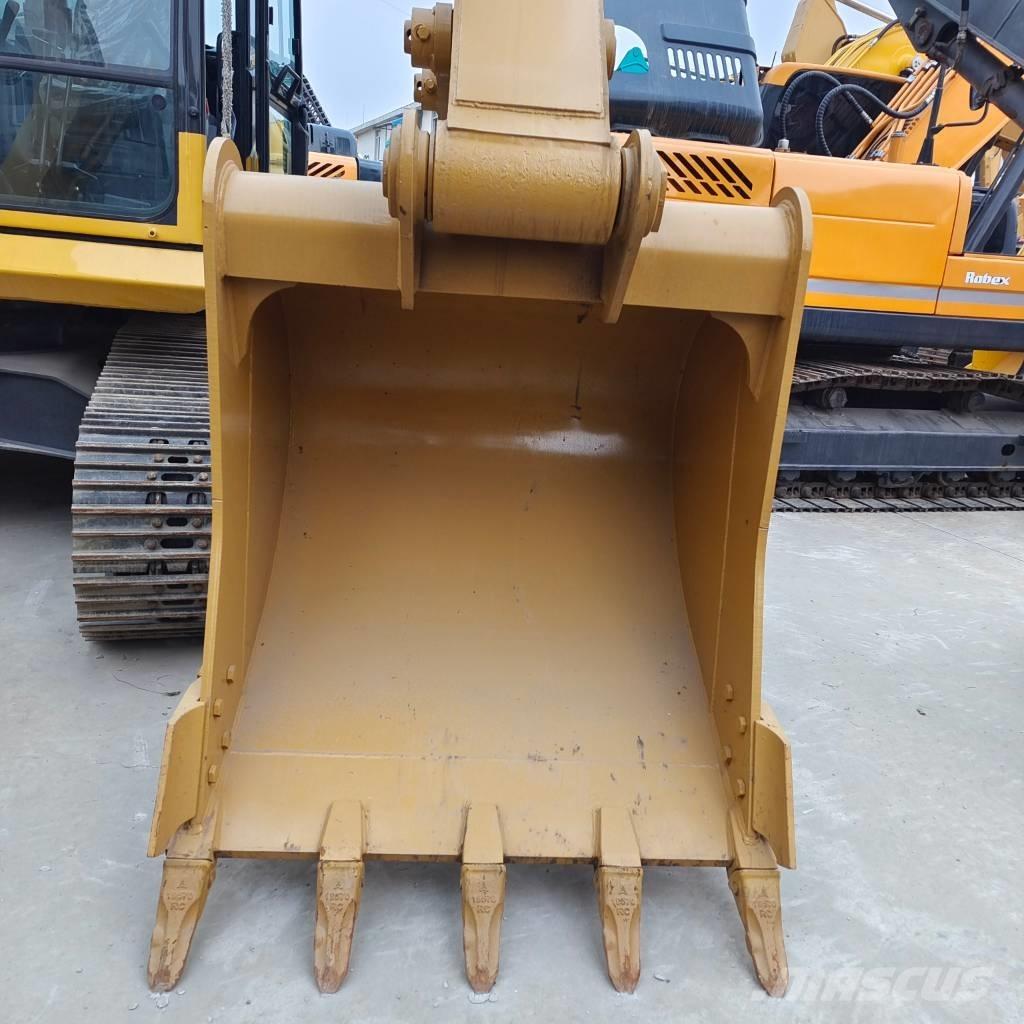 CAT 336 D2 L Pelle sur chenilles
