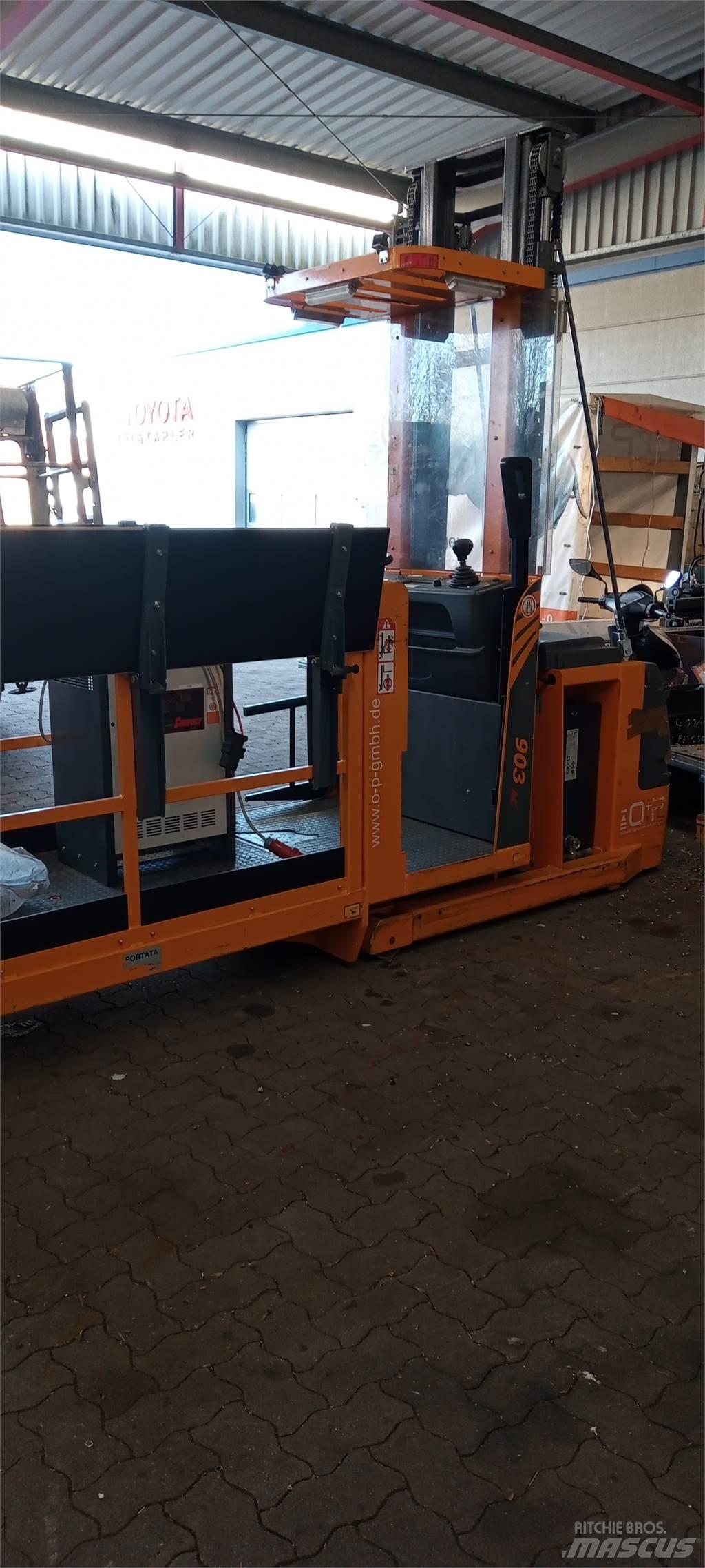  903 AC - S/N 037763 Préparateur de commande au sol