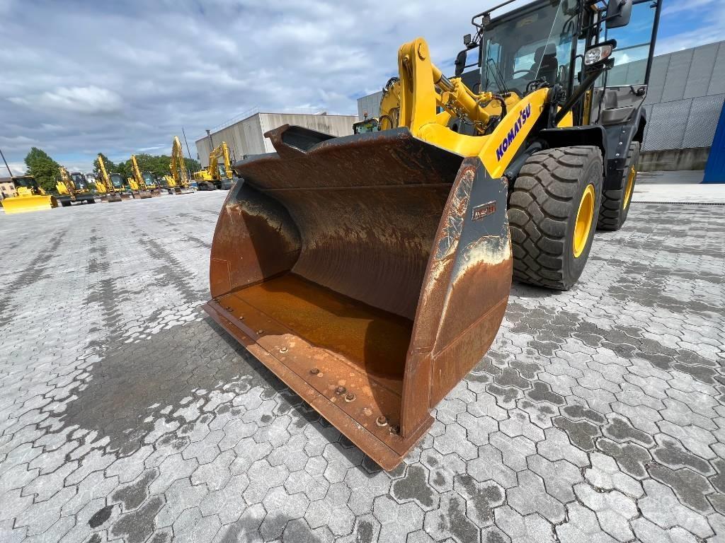 Komatsu WA320-7 Chargeuse sur pneus