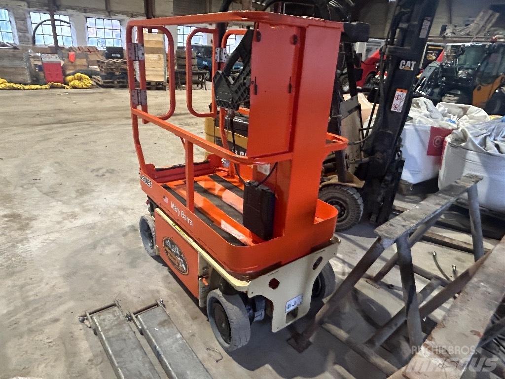 JLG 1230 ES Mât vertical