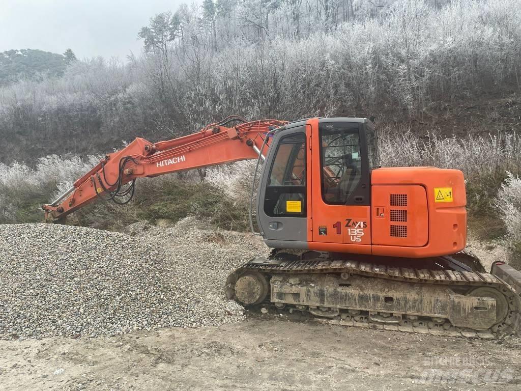 Hitachi ZX 135 US Pelle sur chenilles