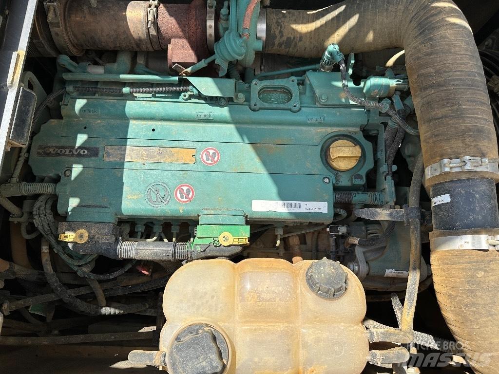 Volvo EC 220 E L Pelle sur chenilles