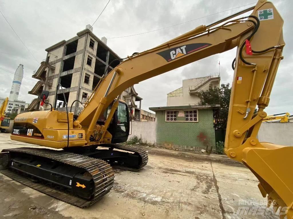 CAT 320 C L Pelle sur chenilles