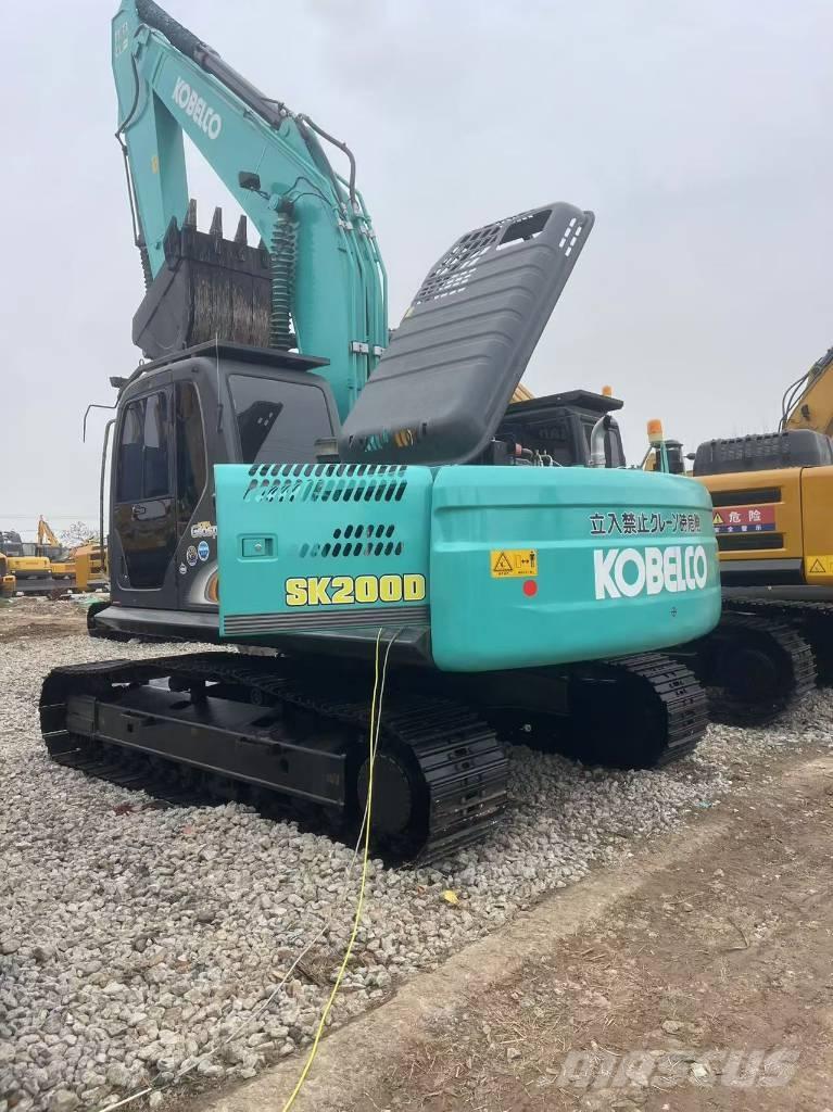 Kobelco SK 200 Pelle sur chenilles