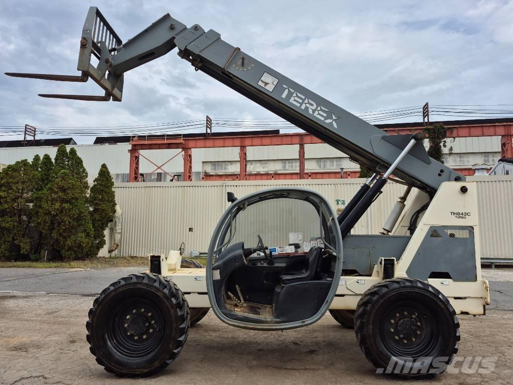 Terex TH 842 C Chariot télescopique