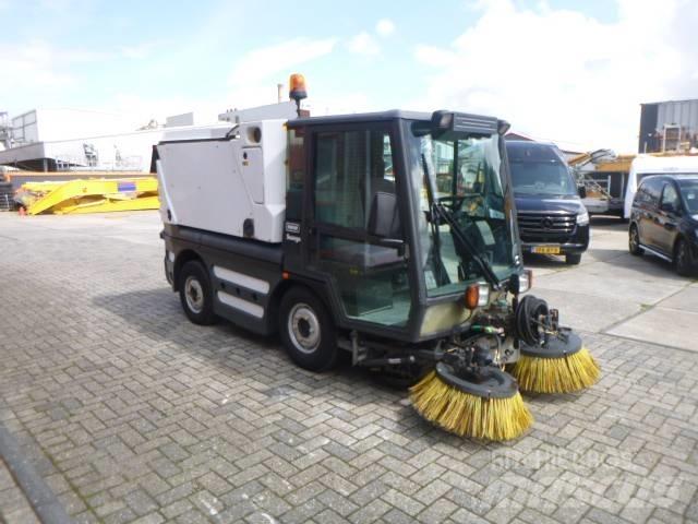 Schmidt Swingo 250 Camion balayeur