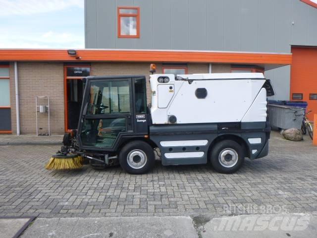 Schmidt Swingo 250 Camion balayeur