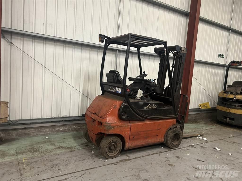 Linde E18P-02 Chariots élévateurs électriques