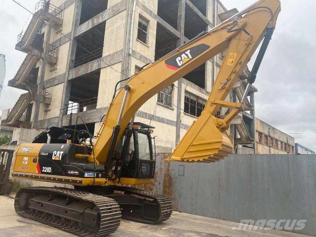 CAT 320 D Pelle sur chenilles