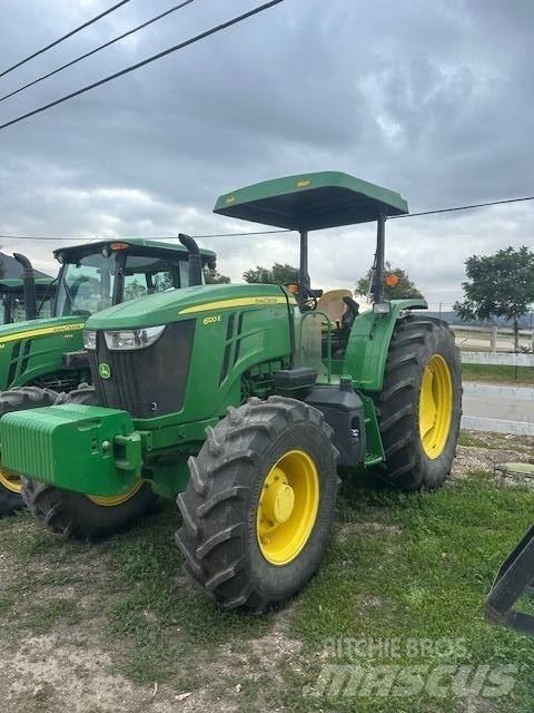 John Deere 6120 E Tracteur