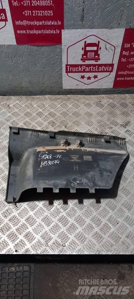 Scania 94 D. 1390074 Cabines