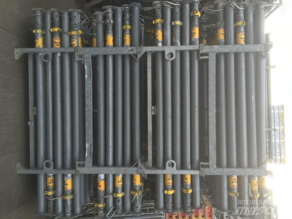  Doka Eurex 30-450 Echafaudage
