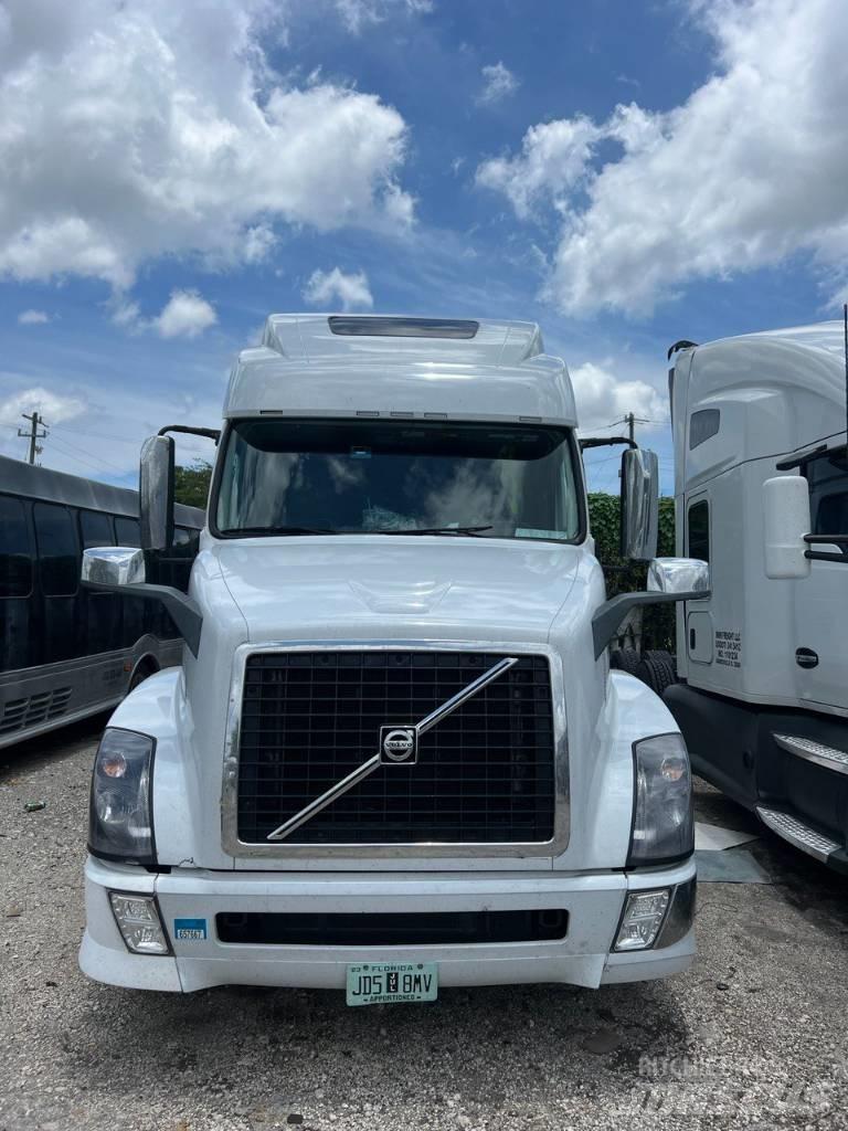 Volvo VNL 780 Tracteur routier