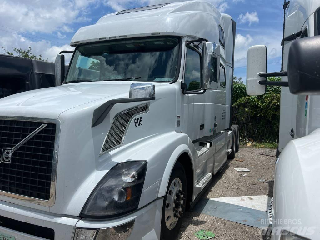 Volvo VNL 780 Tracteur routier