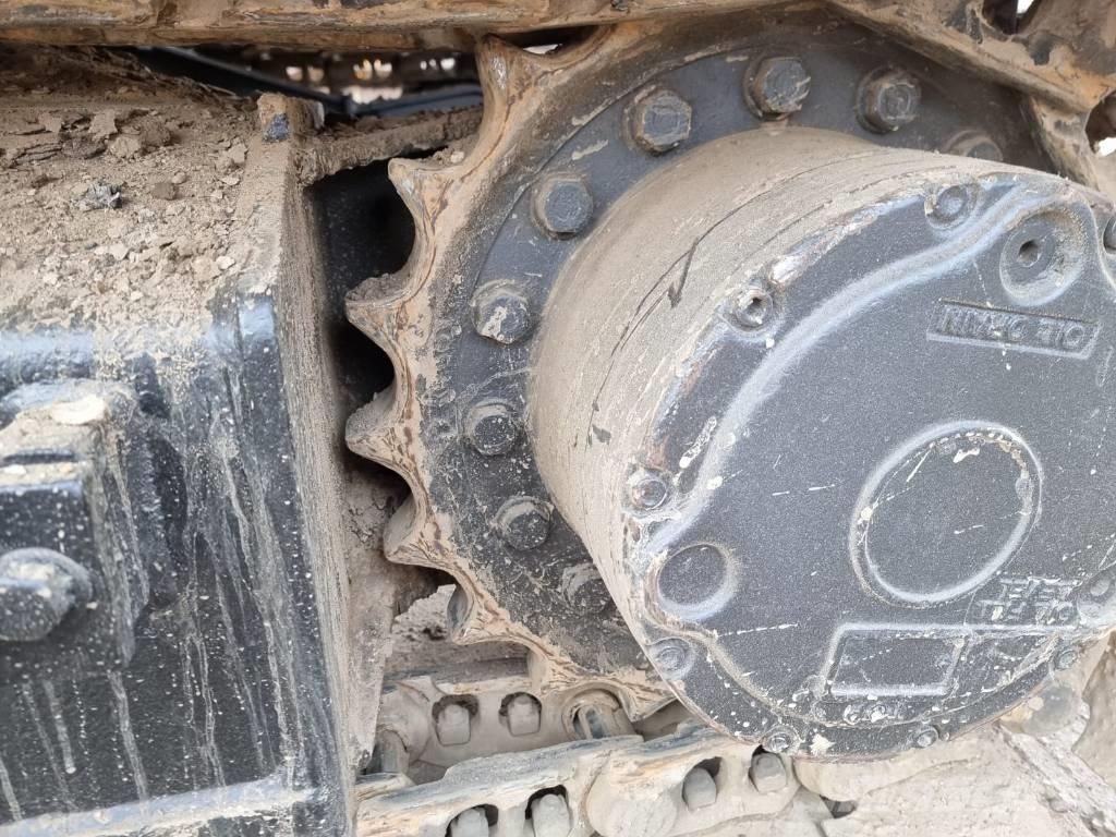 JCB JS 130 LC Pelle sur chenilles