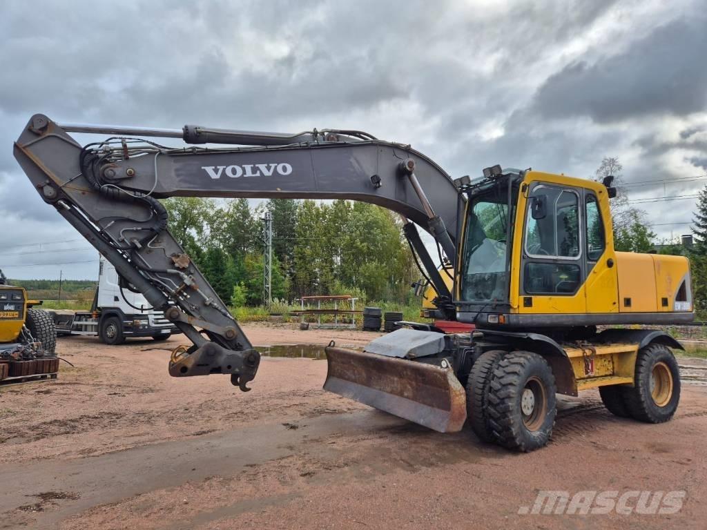 Volvo EW 180 B Pelle sur pneus