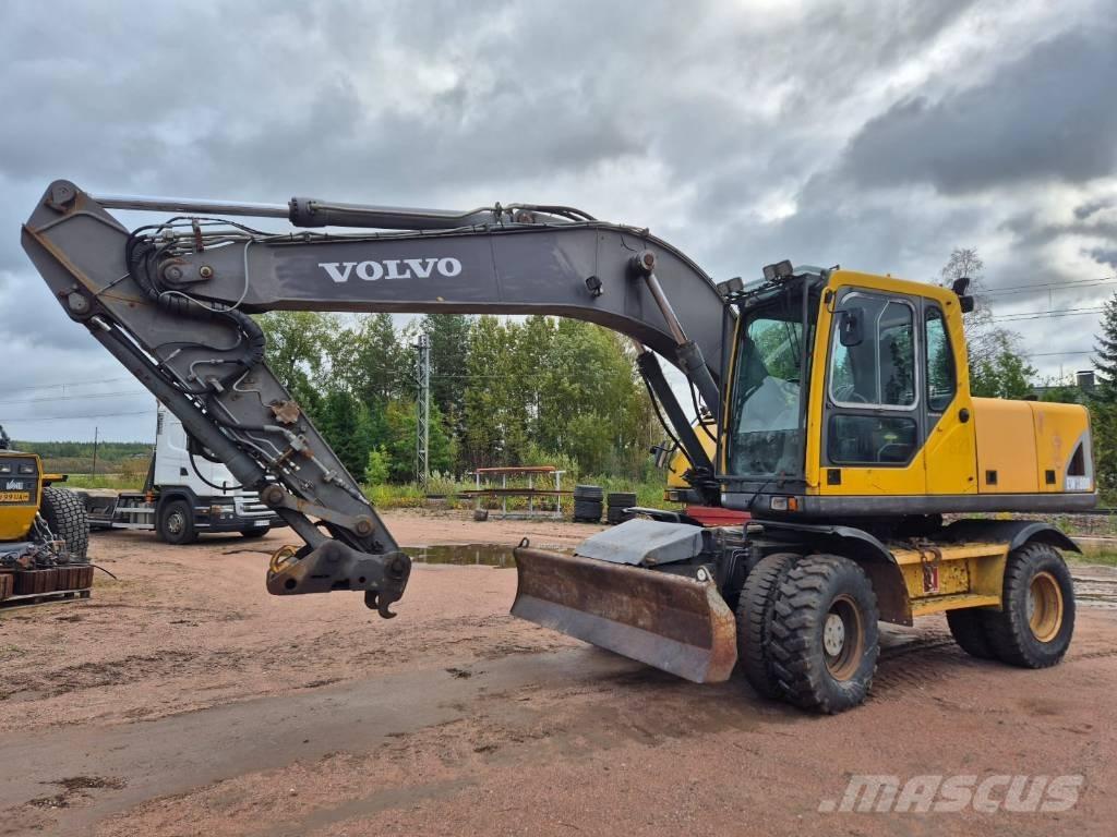 Volvo EW 180 B Pelle sur pneus
