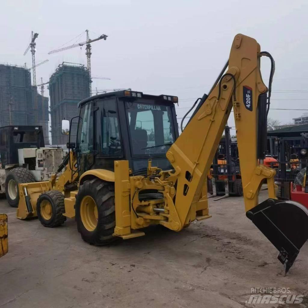 CAT 420 F Tractopelle