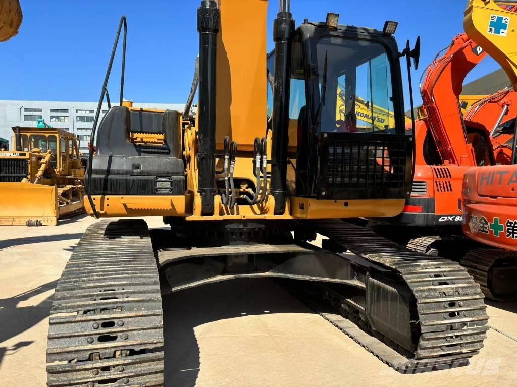 CAT 325 D Pelle sur chenilles