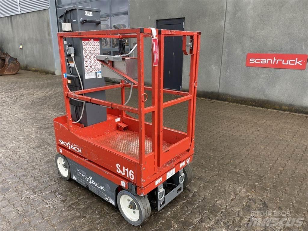 SkyJack SJ16 Mât vertical