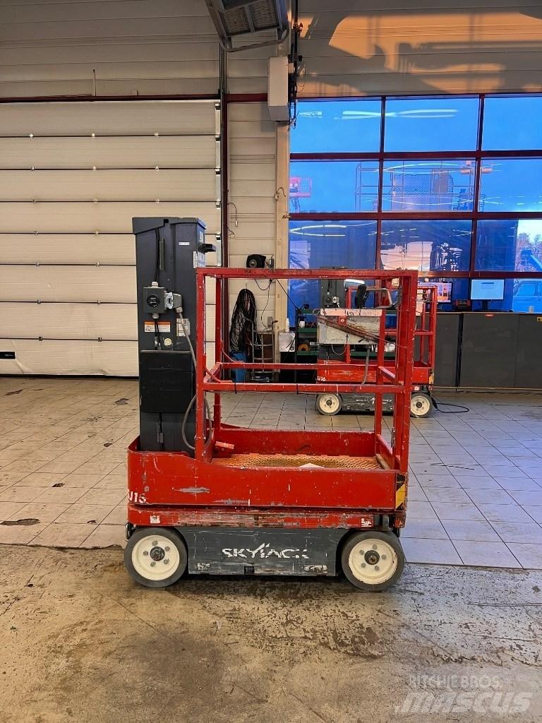 SkyJack SJ 16 Mât vertical