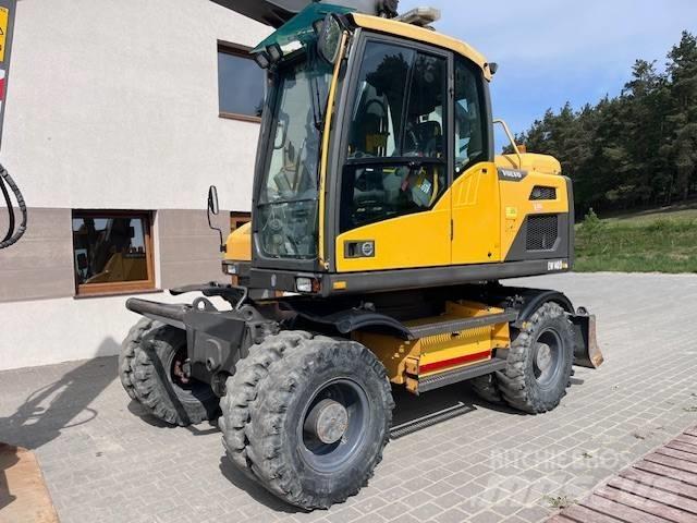 Volvo EW 140 D Pelle sur pneus