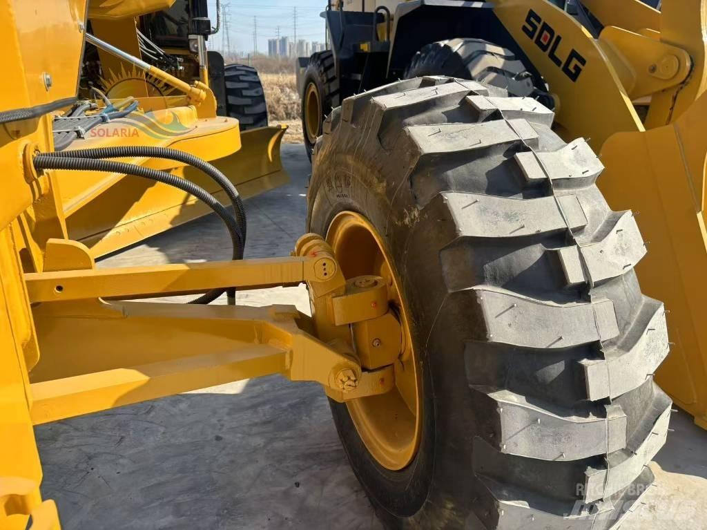 CAT 12G Niveleuse