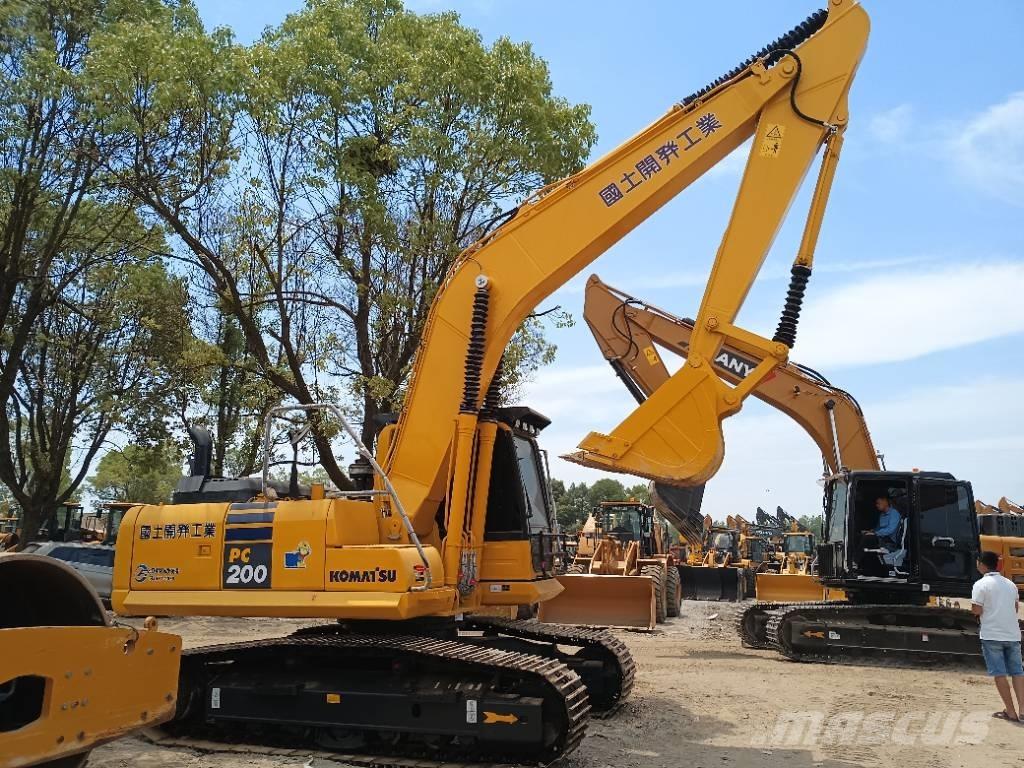Komatsu PC 200-8 Pelle sur chenilles