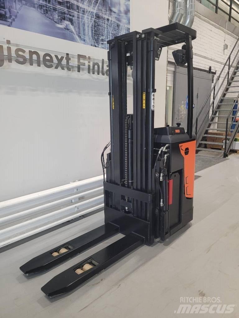 Rocla SST 16 ACI Gerbeurs Automoteurs